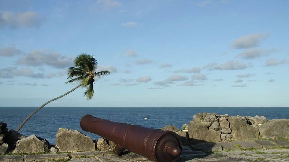 #Pernambuco #Brasil #Brazil #Fort
The Fort of Santa Cruz de Itamaracá, better known as Forte Orange, is located on the island of Itamaracá on the northern coast of the state of Pernambuco, Brazil. It was built in taipa by the Dutch in 1631. In 1654, with the defeat of the Dutch, it was in ruins. Later, in 1696, it was rebuilt by the Portuguese, in stone. The old Flemish symbols were exchanged for the arms of the Kingdom of Portugal which are engraved on the gate. Today, the space is occupied by a museum with archaeological fragments found in excavations and panels with reproductions of maps of the time.
O Forte de Santa Cruz de Itamaracá, mais conhecido como Forte Orange, localiza-se na ilha de Itamaracá no litoral norte do estado de Pernambuco, no Brasil. Foi construído, em taipa, pelos holandeses em 1631. Em 1654, com a derrota dos holandeses, ficou em ruinas. Mais tarde, em 1696, foi reconstruído pelos portugueses, em pedra. Os antigos símbolos flamengos foram trocados pelas armas do Reino de Portugal que estão gravadas sobre o portão. Hoje, o espaço é ocupado por um museu com fragmentos arqueológicos encontrados em escavações e painéis com reproduções de mapas da época.
