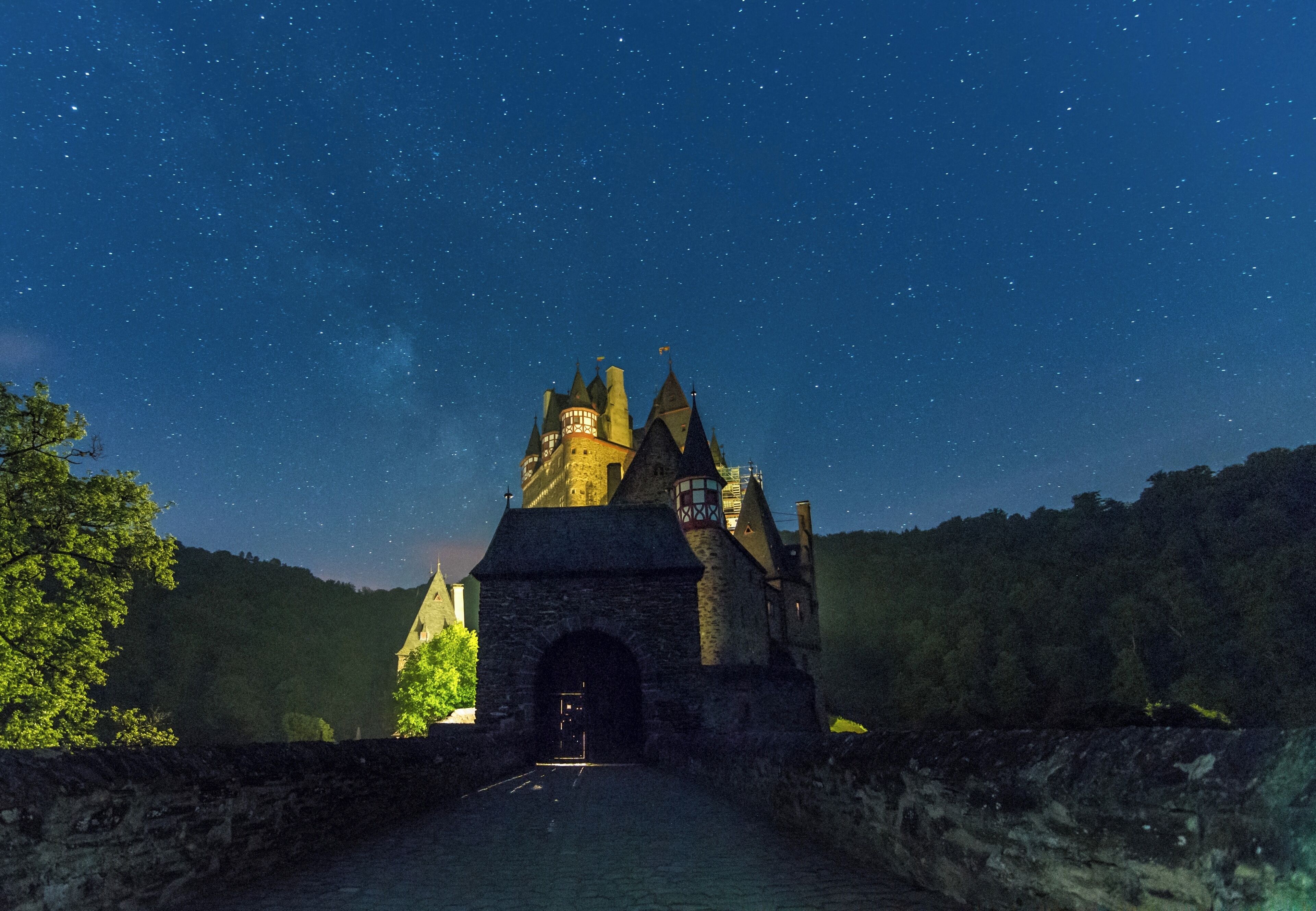 When we arrived at The Parking we wanted to sleep first but eventually we went down to the castle!

I want to travel, learn from photographers who inspired me (yeah you brendan), After 1 year of doing photography i REALLY want to learn more and take it more serious.

#BvSBLUE #germany #BurgEtlz #nightphotography