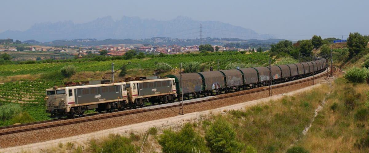 Bobiner per Lavern, amb la 269.755. Bobinero por Lavern, con la 269.755.