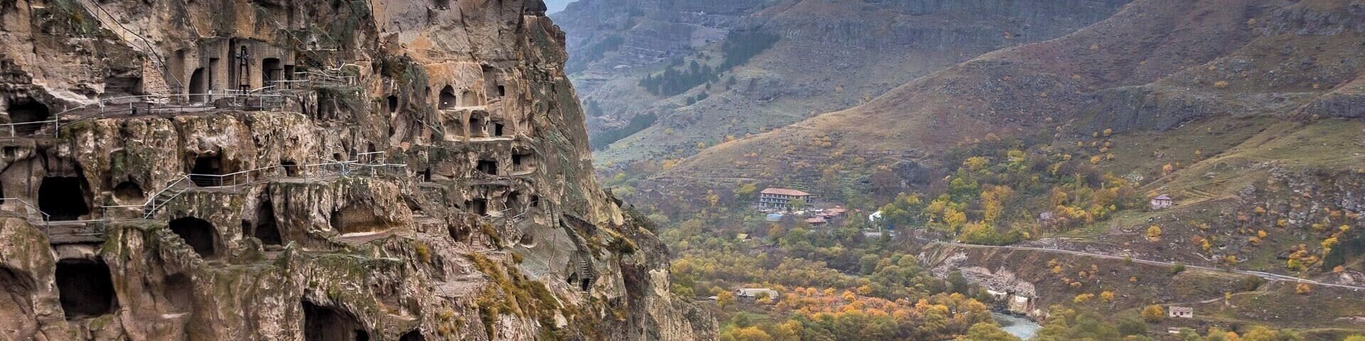 Vardzia is a cave monastery site in southern Georgia, close Akhaltsikhe town. From Akhaltsikhe available transport is public bus.
#monastery #vardzia #georgia #valley