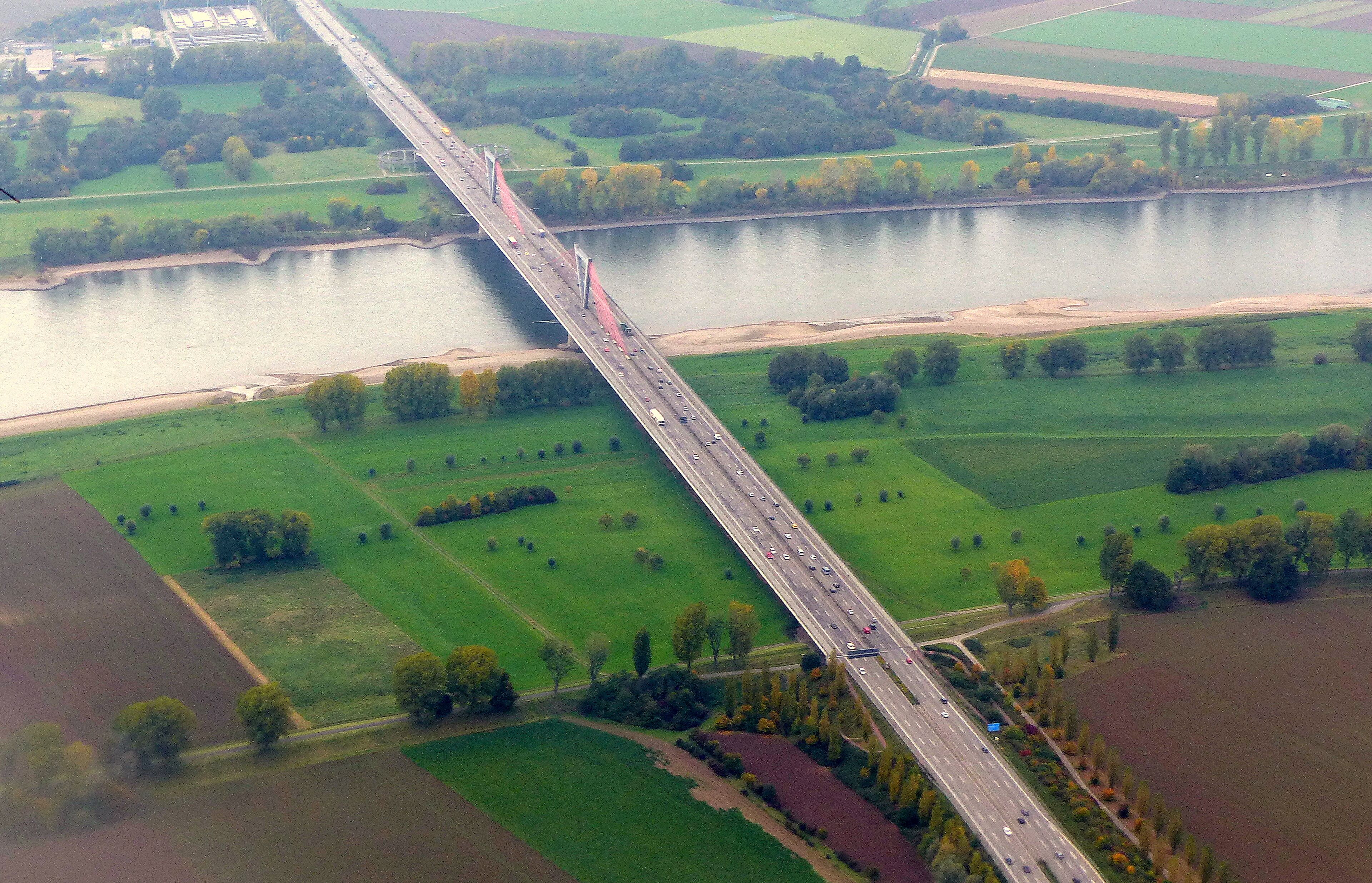Düsseldorf – Flughafenbrücke A 44