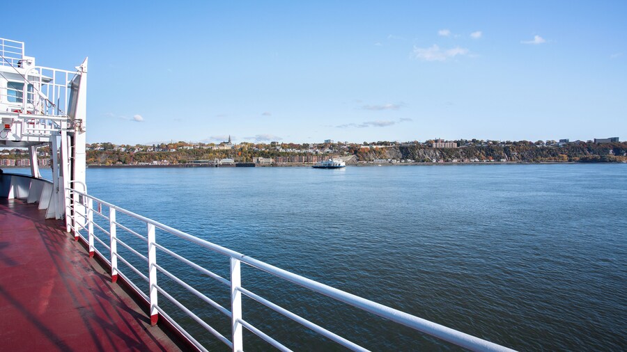 Quebec_LevisQuebecFerryTerminal_6205293_3_