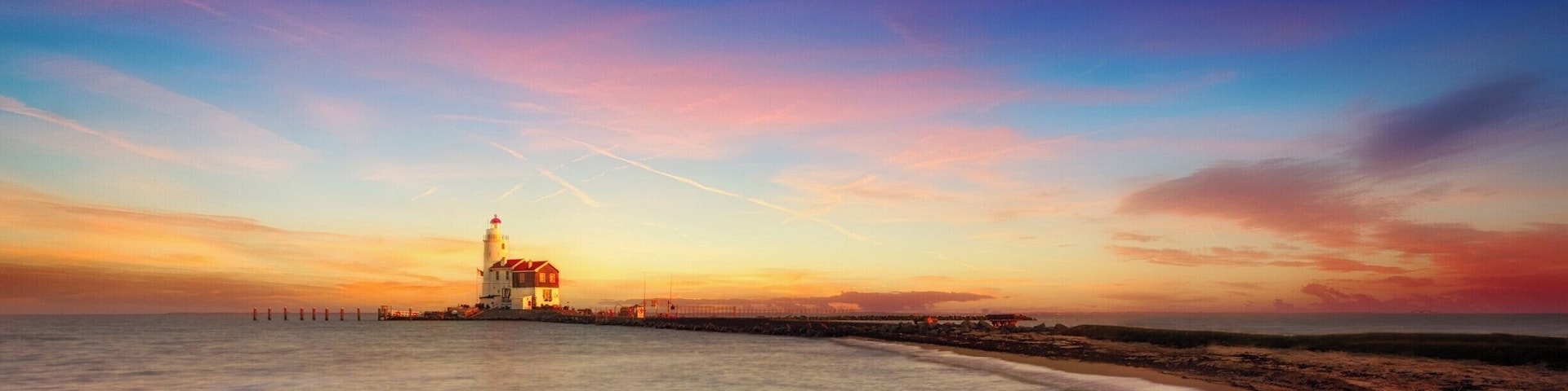Tiny Village - Lighthouse is a long walk
Its a tiny village life, and you would enjoy it if you like the rural Holland. But the show-piece attraction is a good three quarters of and hour walk one way. The lighthouse and the view it offers is nice, but its nicer if you were able to bike around.
