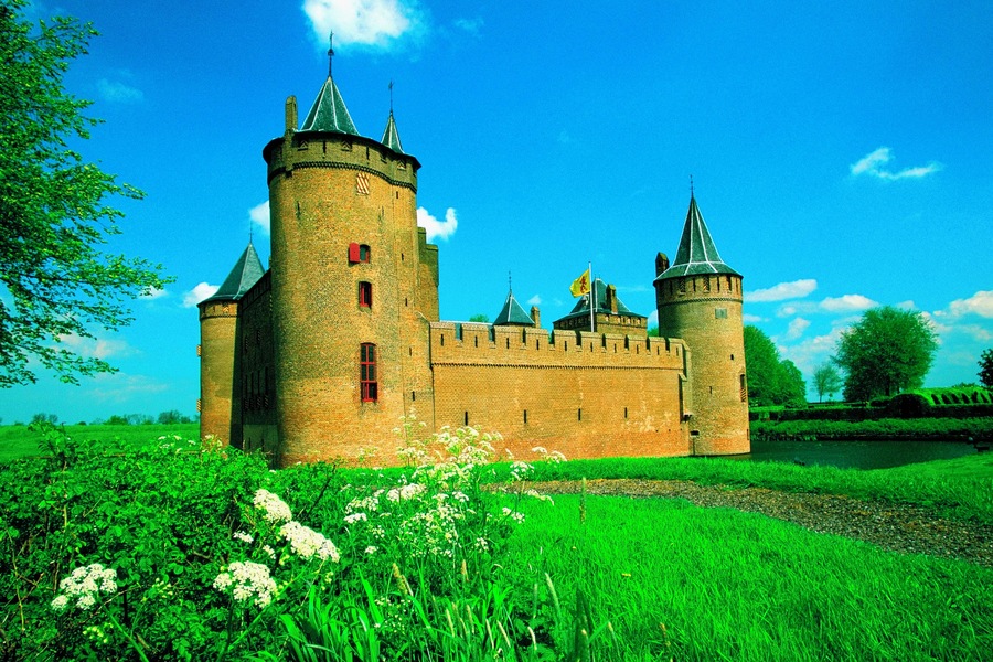 Low angle view of a castle, Muiden Castle, Netherlands