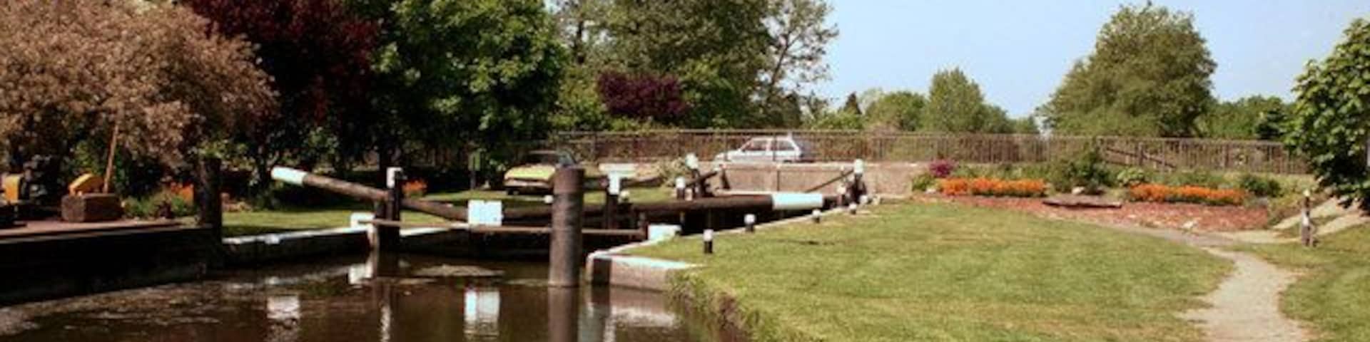 New Haw Lock, Wey Navigation