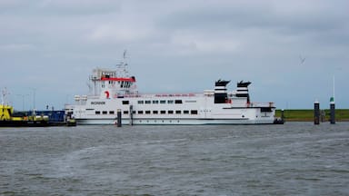 De Monnik, veerboot naar Schiermonnikoog.
#architecture