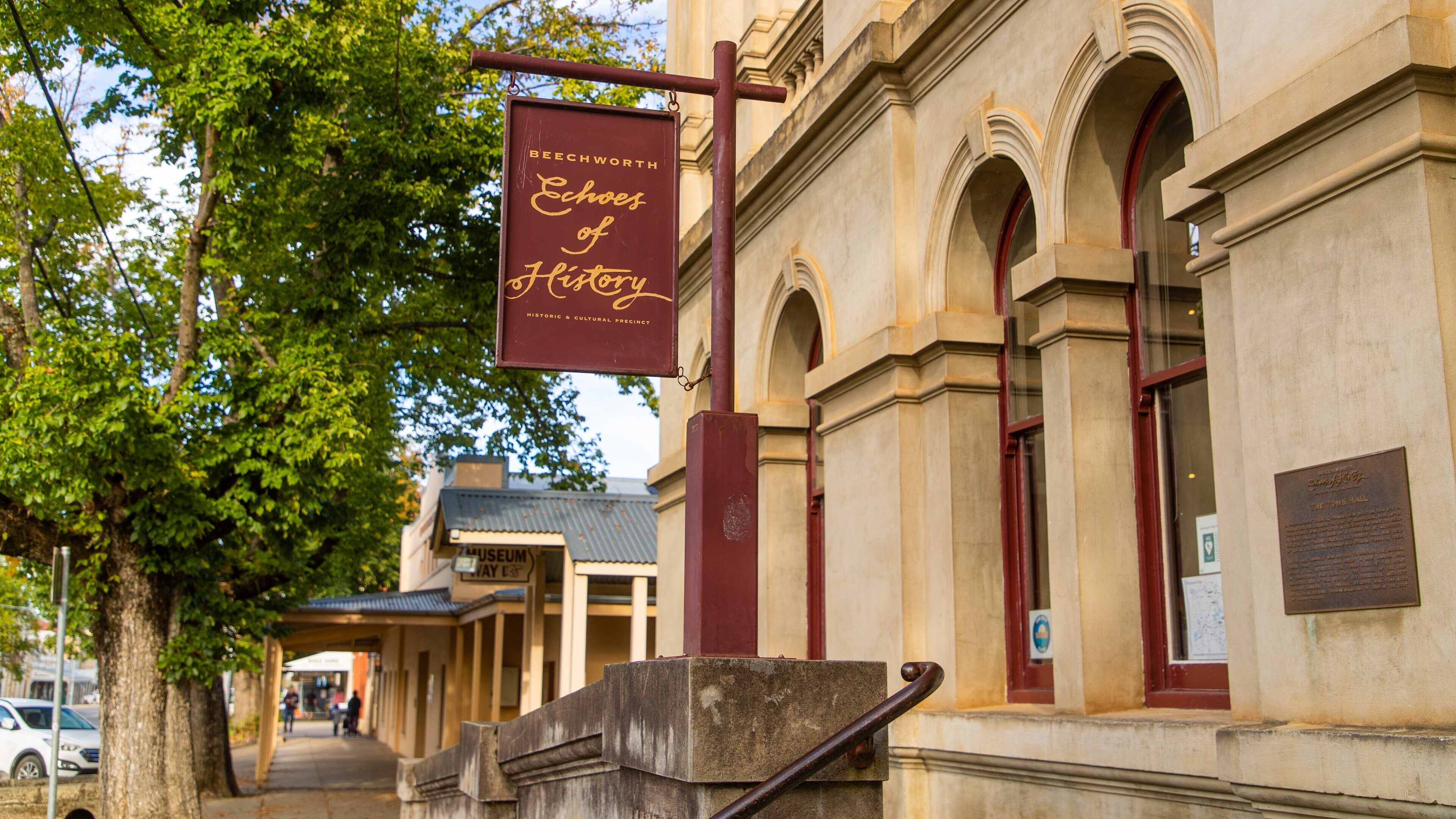 Beechworth Visitor Information Centre featuring signage and heritage elements