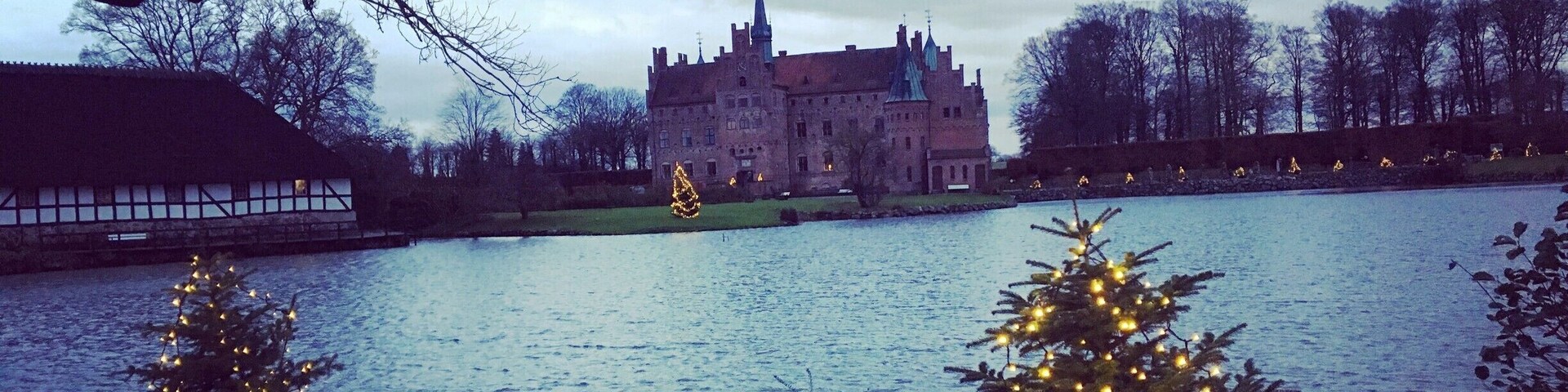 #lifeatexpedia #throwback #2016 #denmark #egeskovcastle