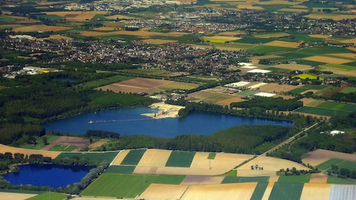 Willich und Schiefbahn hinter dem Baggersee