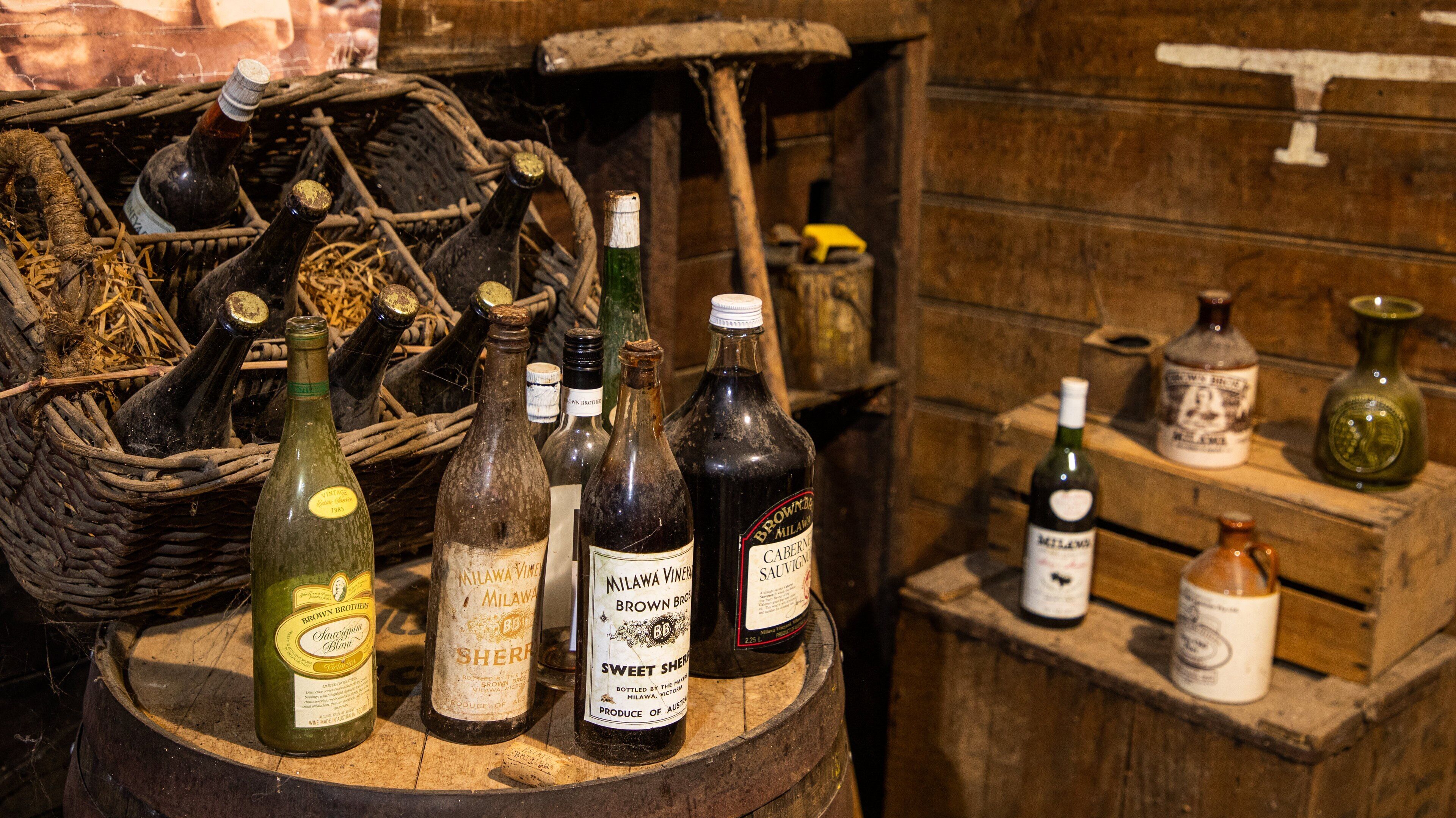 Brown Brothers Milawa Vineyard featuring interior views and heritage elements