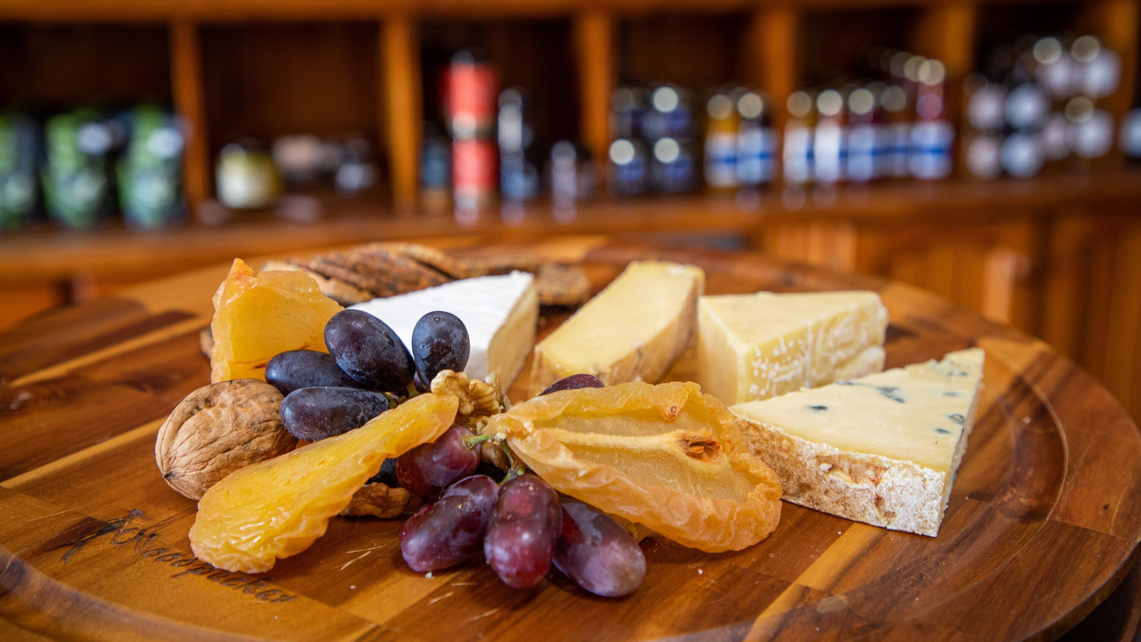 Milawa Cheese Factory which includes food