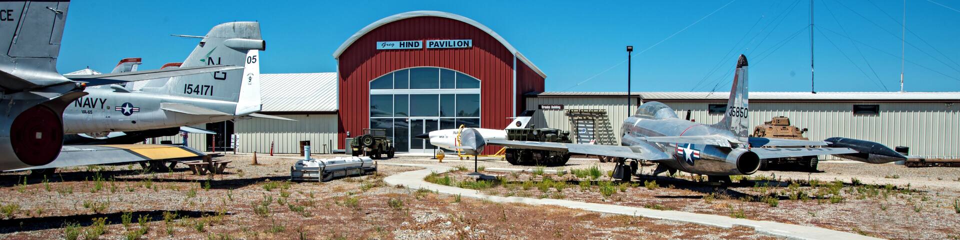 PasoRobles_EstrellaWarbirdsMuseum_6206259-8