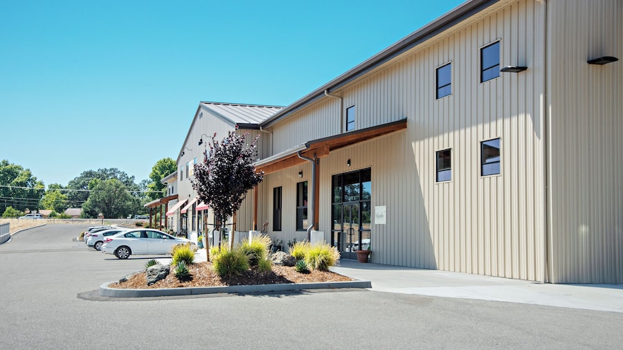 PasoRobles_AnglimWinery_6206275-4