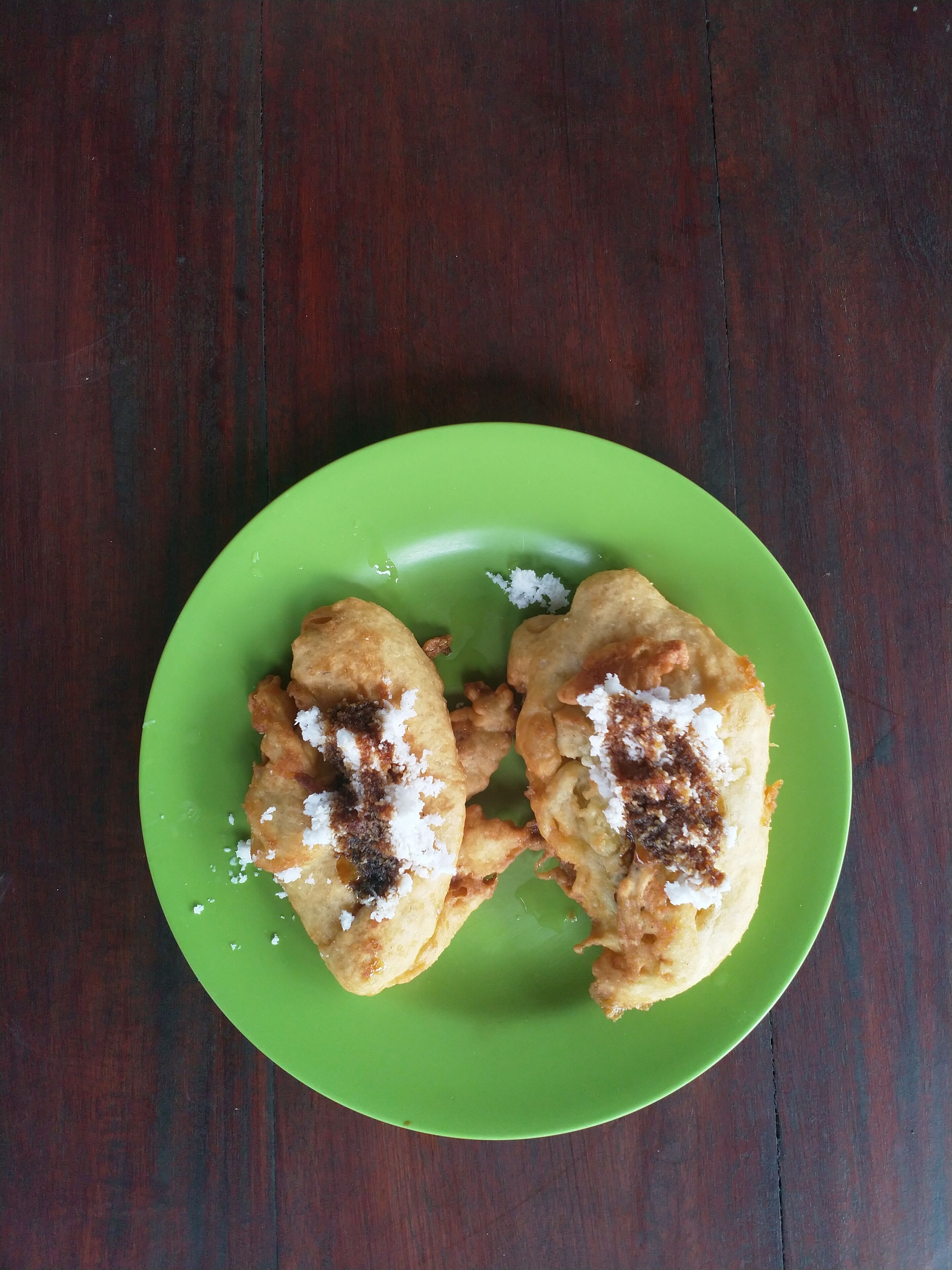 Great little place to stop. We had the place to ourselves, amazing views, two main courses, two drinks and fried banana (which was amazing) all for £10. Good vegan options as well. Highly recommended.

#Trovember