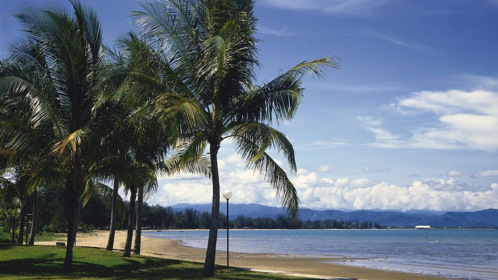 Tanjung Aru beach, Kota Kinabalu, Malaysia