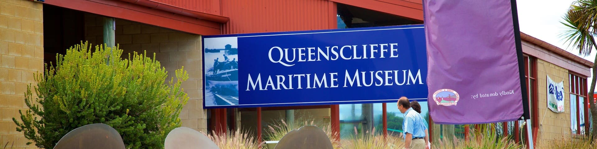 Queenscliff Maritime Museum showing signage