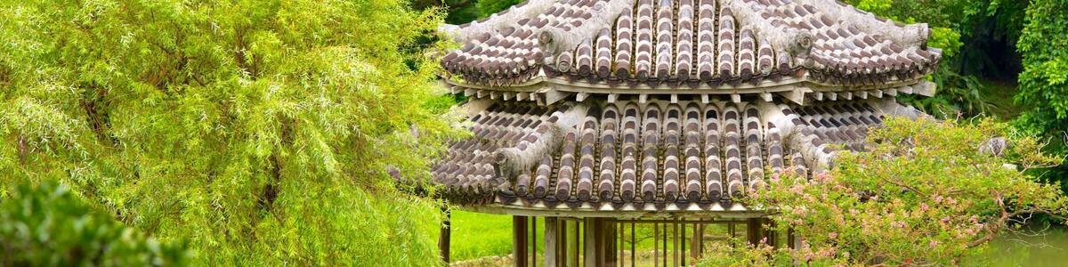 Shikinaen Garden which includes heritage architecture