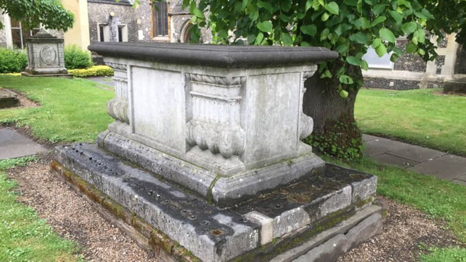 The Fig Tree tomb, in St Mary's churchyard, Watford, Hertfordshire