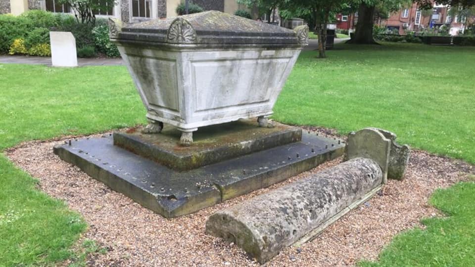 Dalton Guest tomb, in St Mary's churchyard, Watford, Hertfordshire