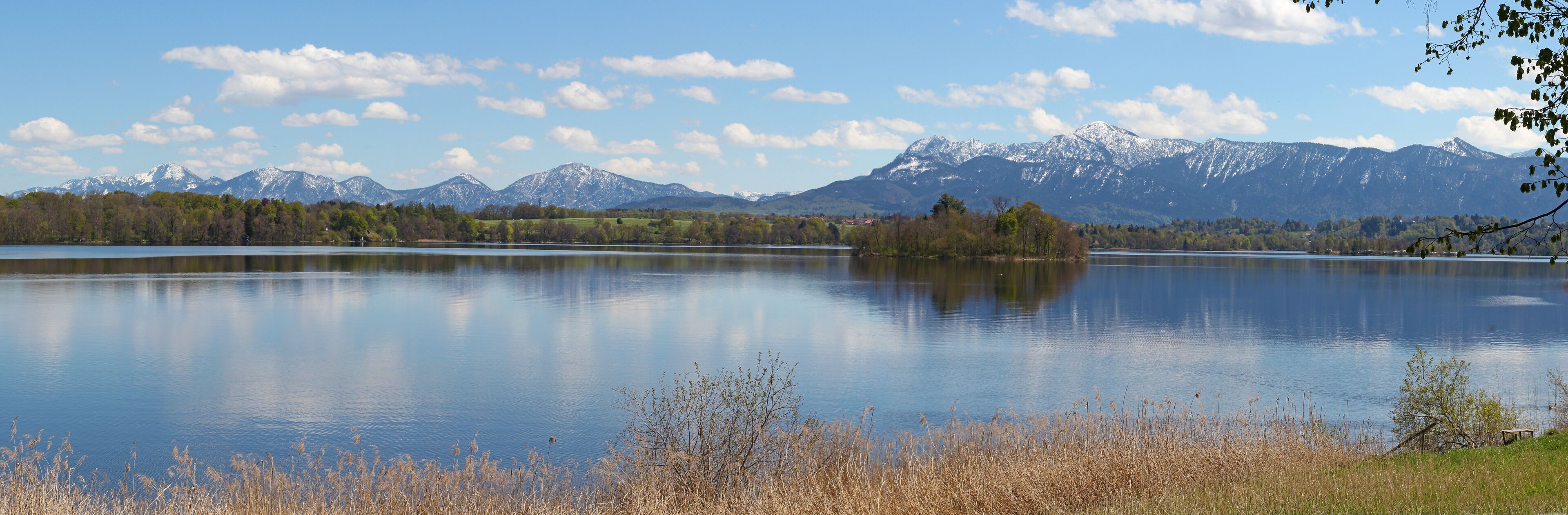 Staffelsee Panorama mit den bayerischen Bergen im Hintergrund
