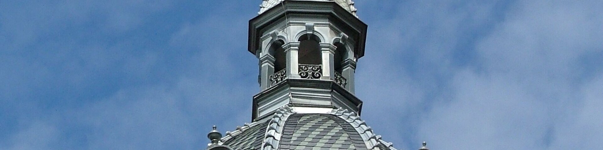 Pfarrkirche St. Nikolaus, Schöneberg, Schieferdach