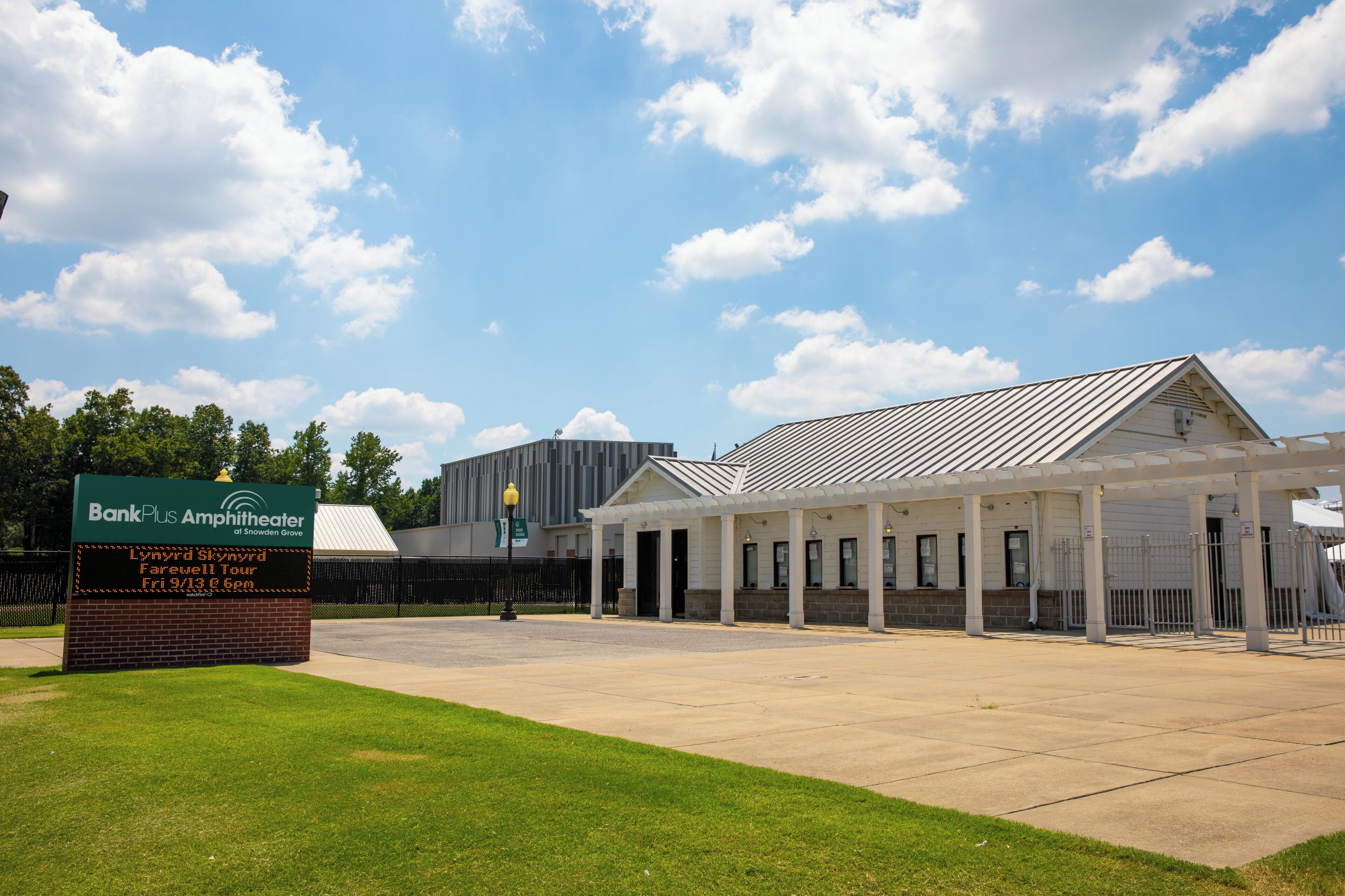 Memphis_SnowdenGroveAmphitheater_6207073-4