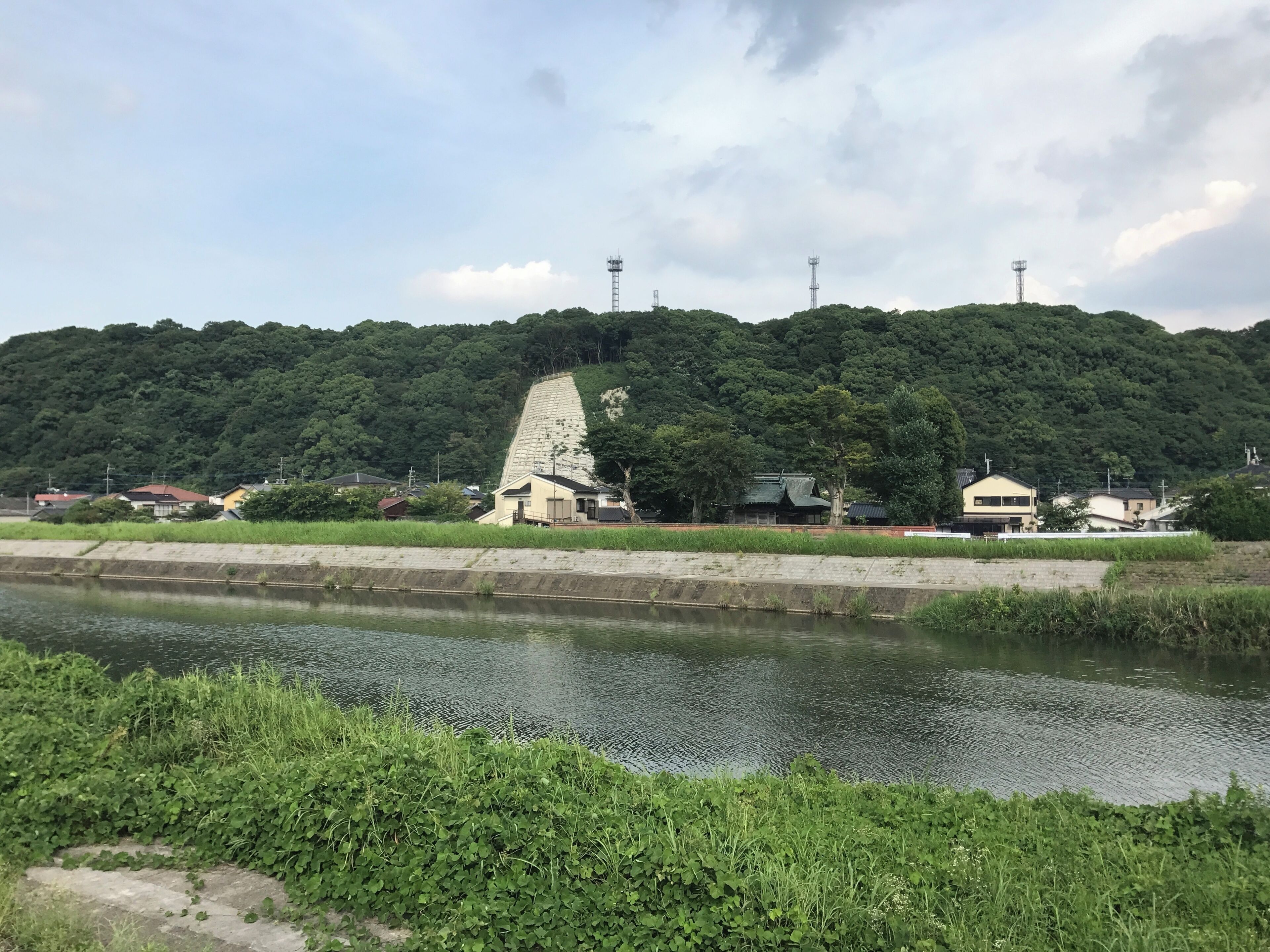 天道橋下流側の穂波川