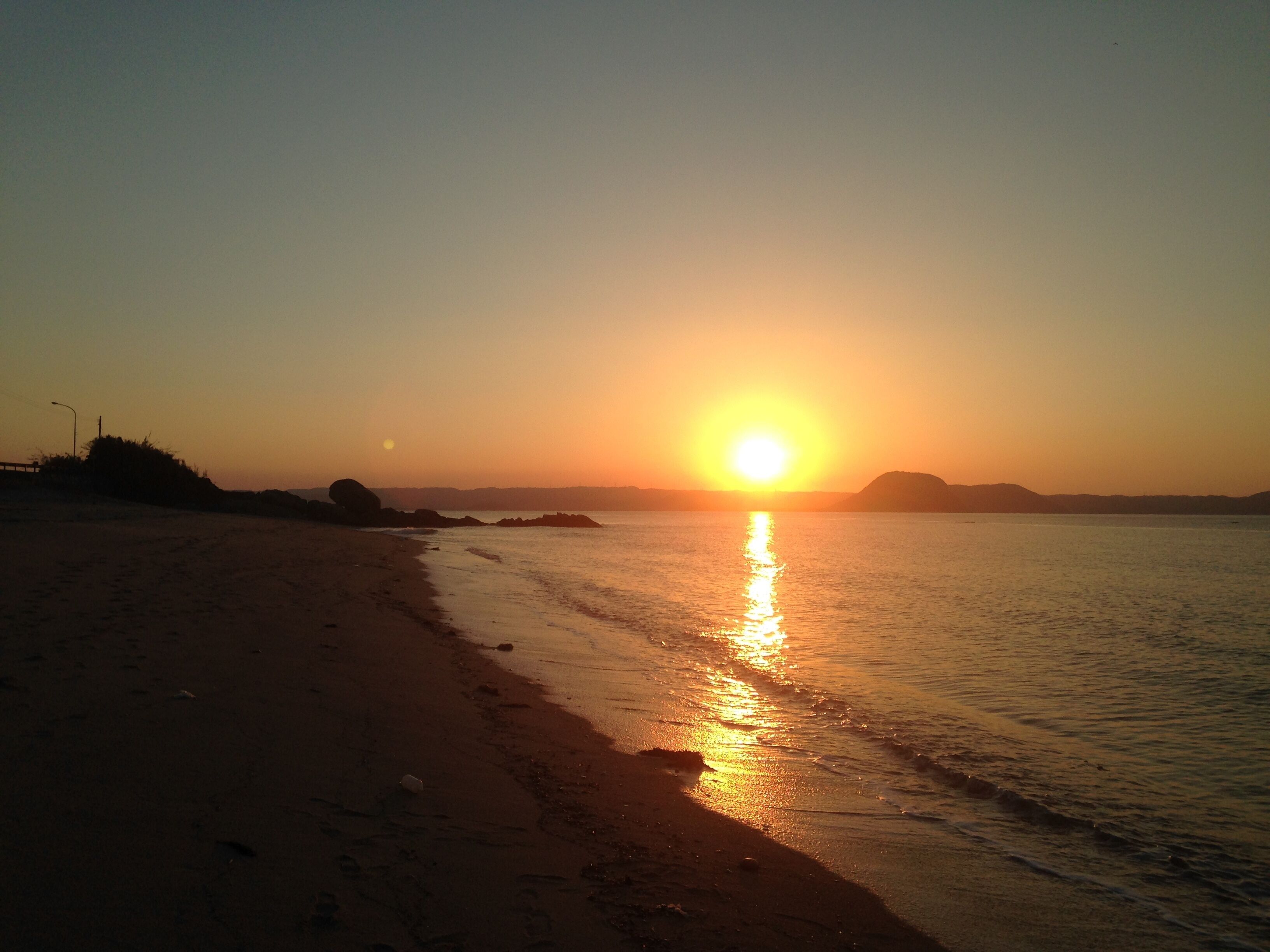 鹿家海水浴場より望む夕日
