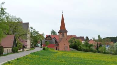 Kirche St. Oswald in Mäbenberg