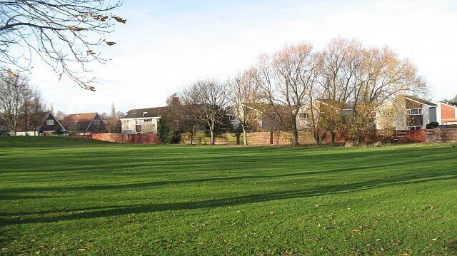 Open space, Longniddry An informal recreation area in the middle of the 1960s housing expansion in Longniddry.