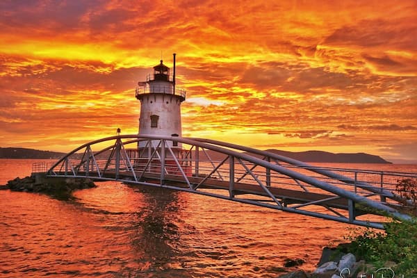 Beautiful sunset at Tarrytown lighthouse. It's beautiful during Christmas when the lighthouse is decorated.
