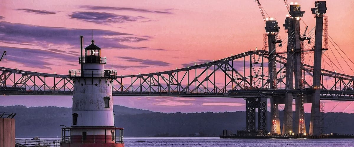 Tarrytown Light, also known as Kingsland Point Light and Sleepy Hollow Light, is a sparkplug lighthouse on the east side of the Hudson River in Sleepy Hollow, New York. It's a conical steel structure that was erected in the 1880s. In 1979 it was listed on the National Register of Historic Places.
Today, the lighthouse is considered to be obsolete and it's part of a county park. Tours are available at select times.