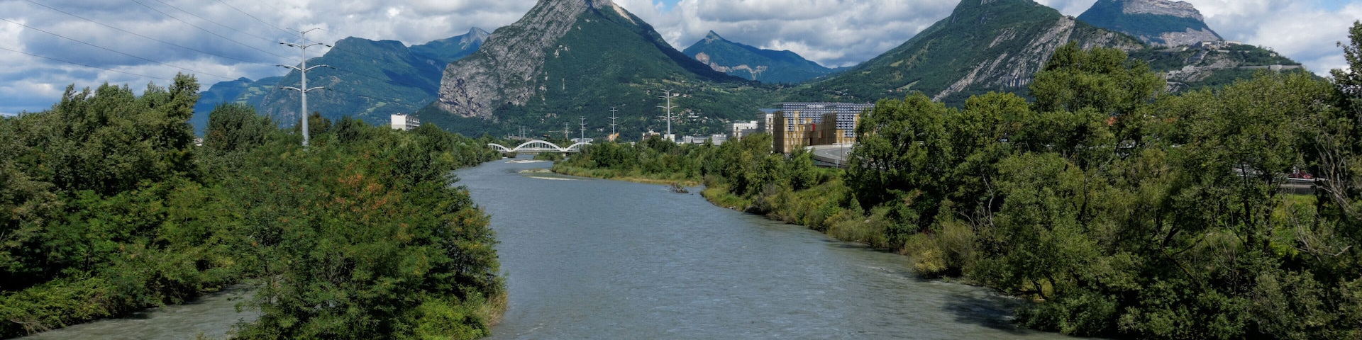 Le Drac Ă Grenoble en aval du pont de Catane