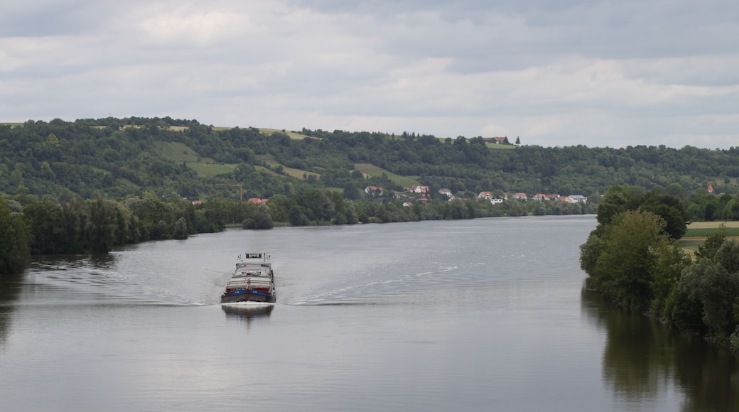 Blick von der Eisenbahnbrücke Mariaort nach Nordost