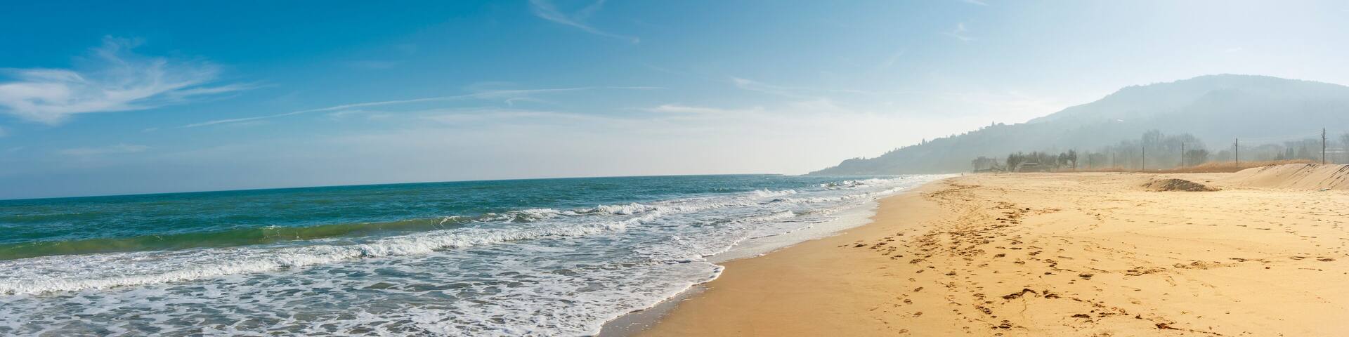 Sandstrand am Schwarzen Meer in Albena in Bulgarien