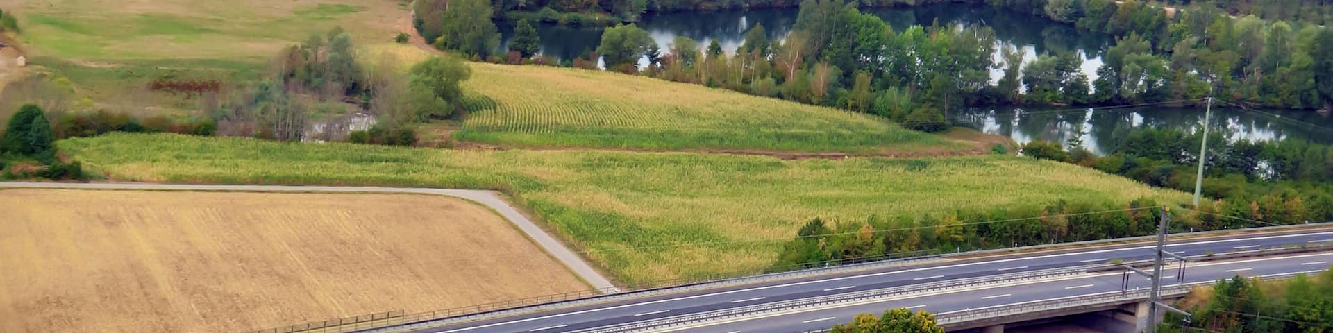 (NSG:BY-NSG-00542.01)_Vogelfreistätte Graureiherkolonie bei Dippach am Main - Blick vom Spitzelberg bei Stettfeld über das Naturschutzgebiet in Richtung Dippach