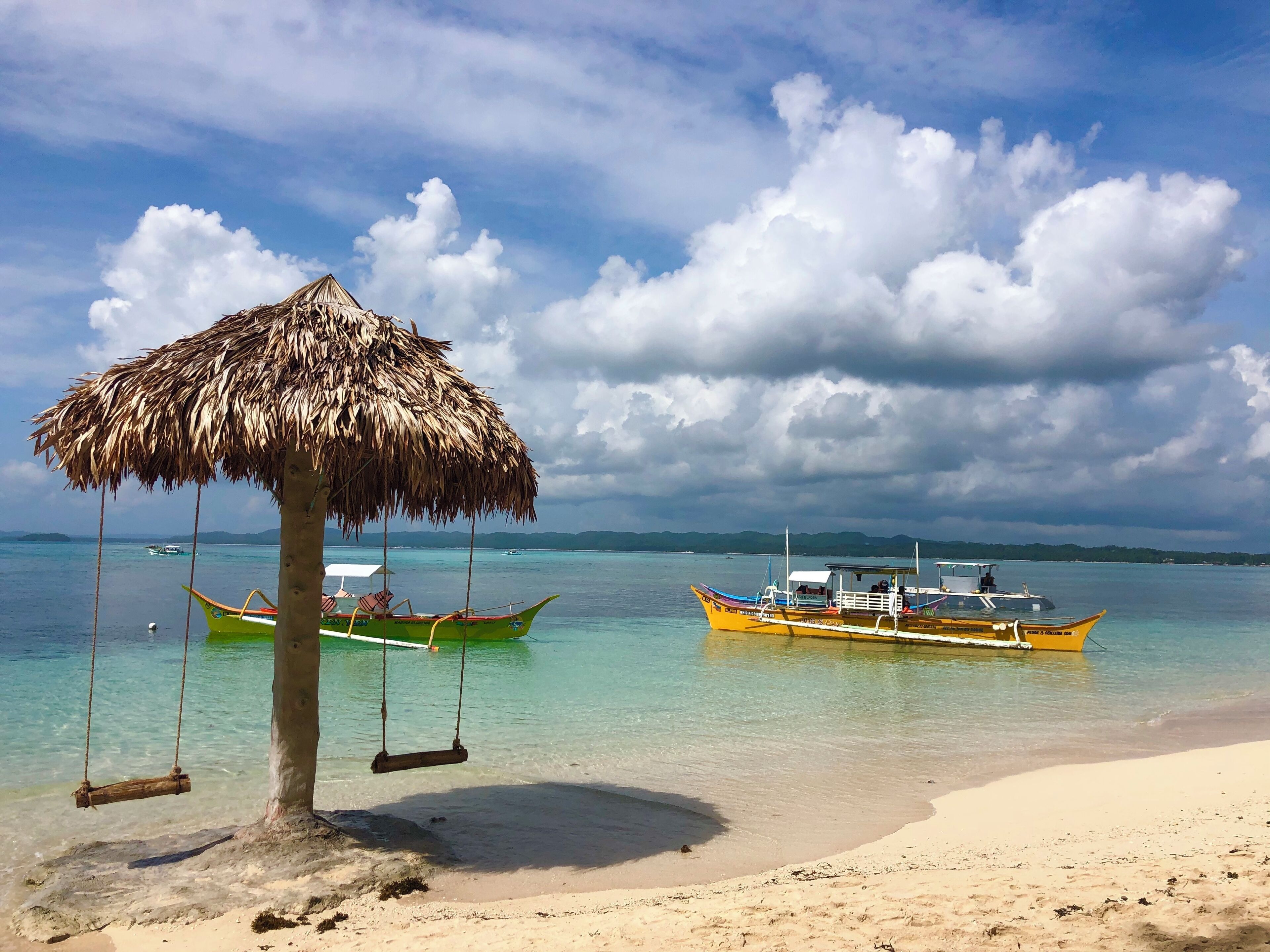 The swing to take photo on the island 