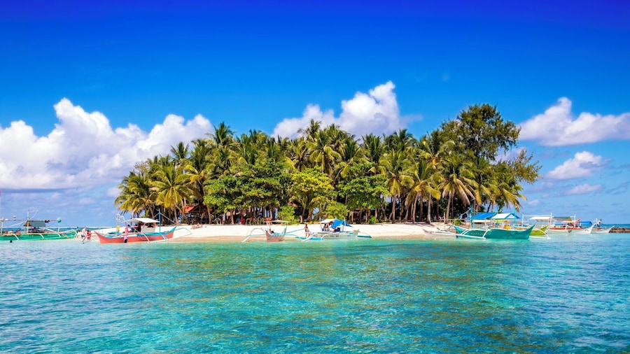 Guyam Island is just one rental boat away from Siargao, Philipinnes. It is a tiny tropical island but has an amazing beach. #LifeAtExpedia