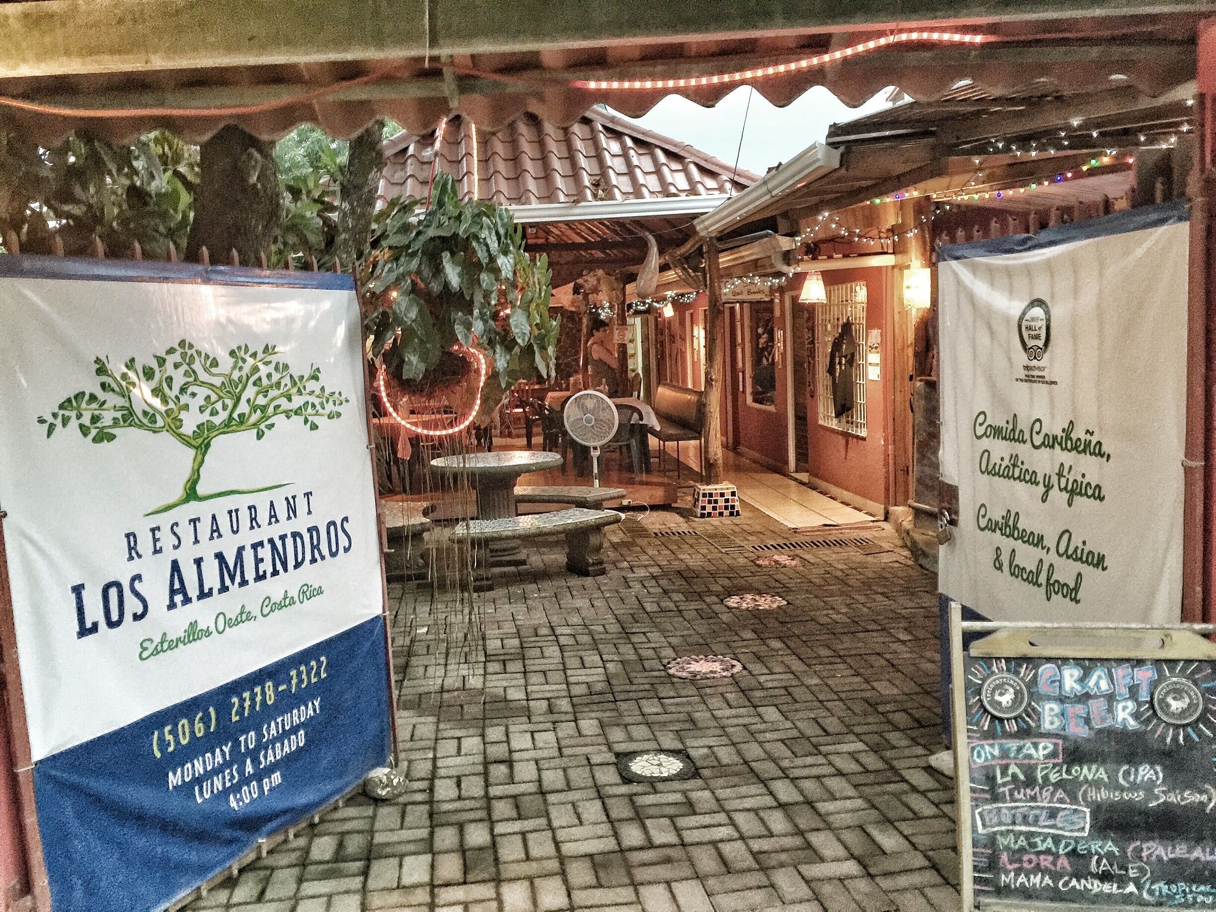 A wonderful restaurant in the tiny town of Esterillos Oeste