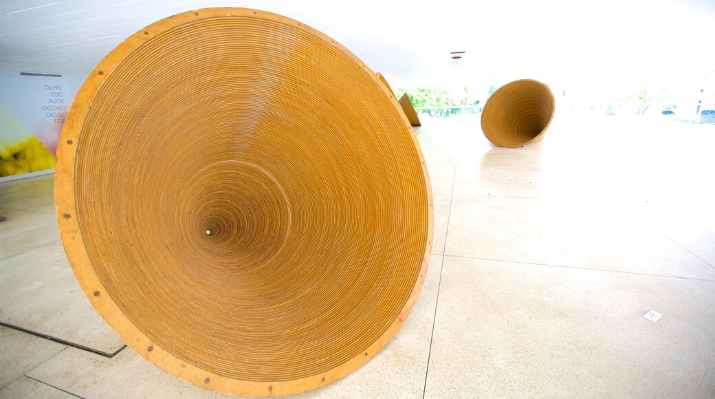 Oscar Niemeyer Museum featuring art