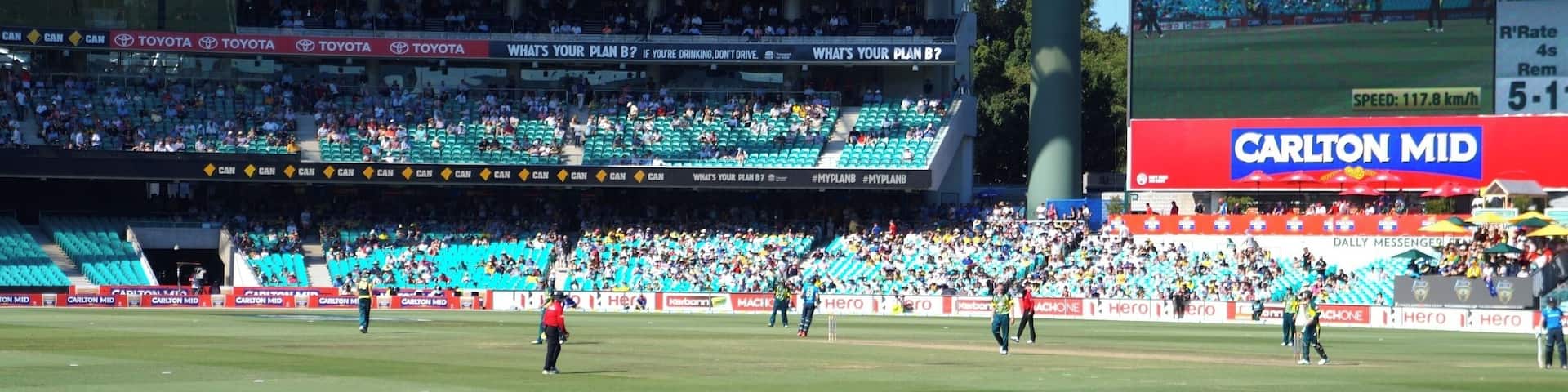 There's nothing quite as Aussie as an 'arvo' at the cricket! Book in for a fast paced 20:20 or One Day match if you want excitement. Tickets rarely sell out and you can sometimes pick up last minute bargains.
www.cheskiesgaplife.com/local-tips-72-hours-sydney
