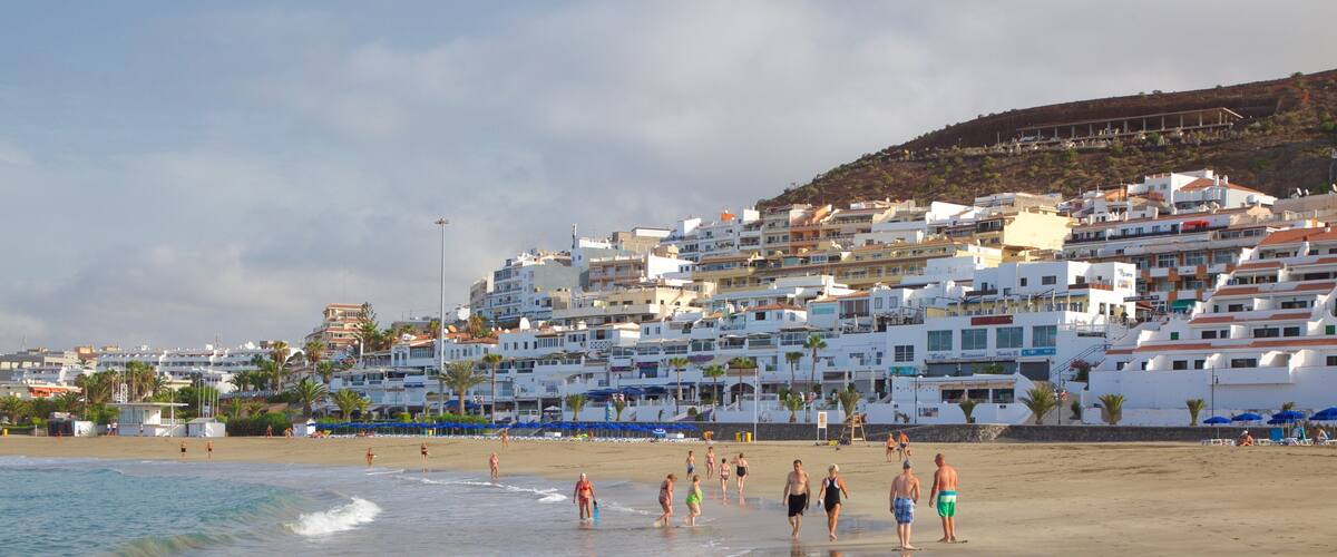 Las Vistas Beach featuring a sandy beach, a coastal town and general coastal views