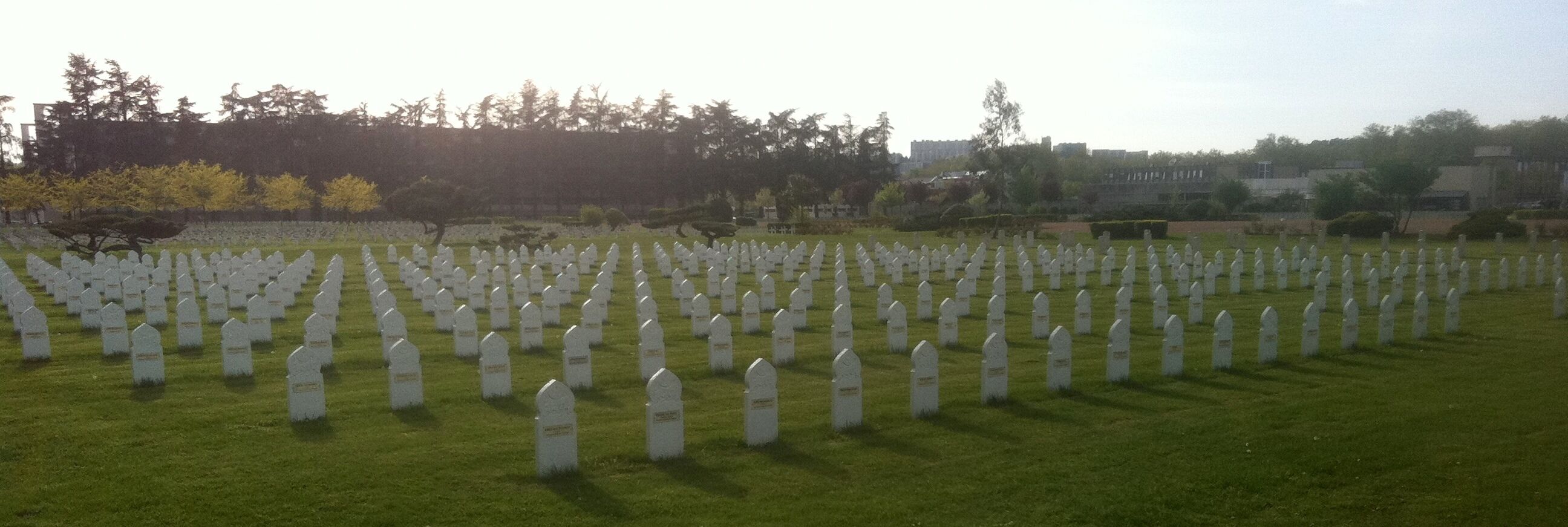 Carré musulman (le carré C), à la nécropole nationale de la Doua, à Villeurbanne.