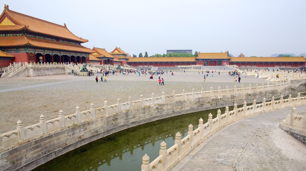 Bohai Region featuring heritage elements and a square or plaza