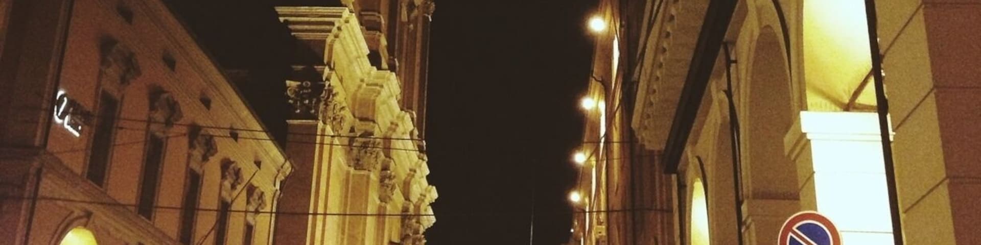 Bologna \\ Via Indipendenza