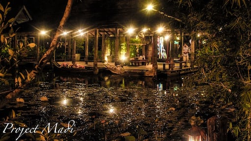 Surrounded by lake full of #colorful koi fish, a boat full of flowers, lilies floating freely on waters, this is perfect relaxation
#entertainment
#waterlust
#outdoors