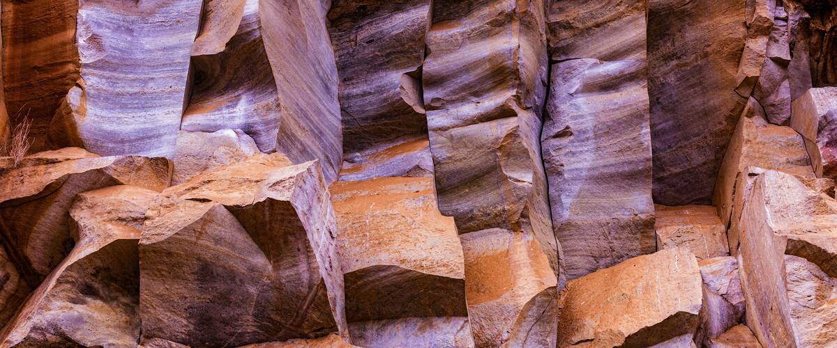 formations in region country Hell's Gate National Park is a national park situated near Lake Naivasha in Kenya. The park is named after a narrow break in the cliffs, once a tributary of a prehistoric