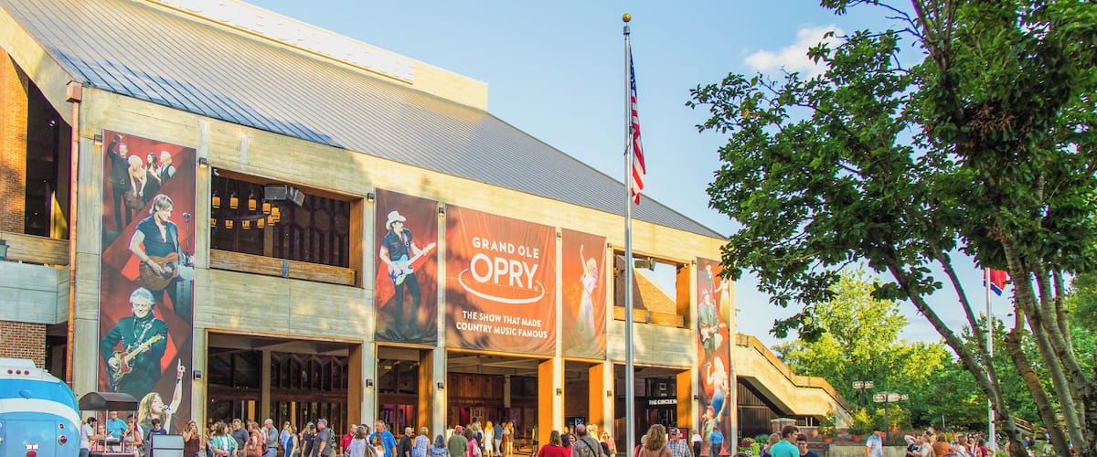 Nashville_GrandOleOpry_6080751_10