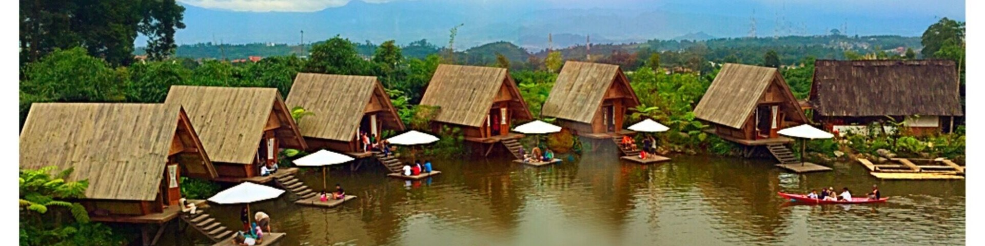 Located in the north of Bandung, the Dusun Bambu Family Leisure Park is a new favorite tourism destination, with an interesting array of restaurants and outdoor play areas for the whole family.