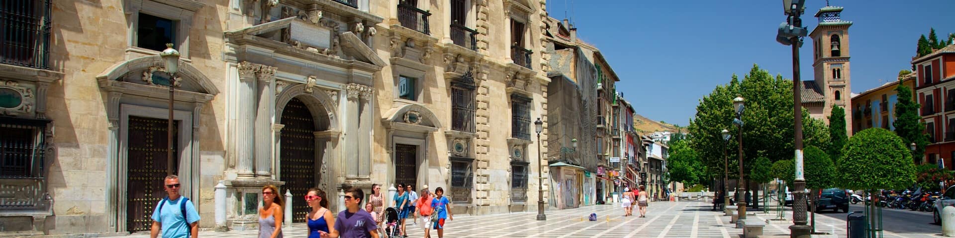Plaza Nueva featuring heritage architecture, a city and an administrative buidling